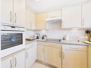 Kitchen alternative view- click for photo gallery